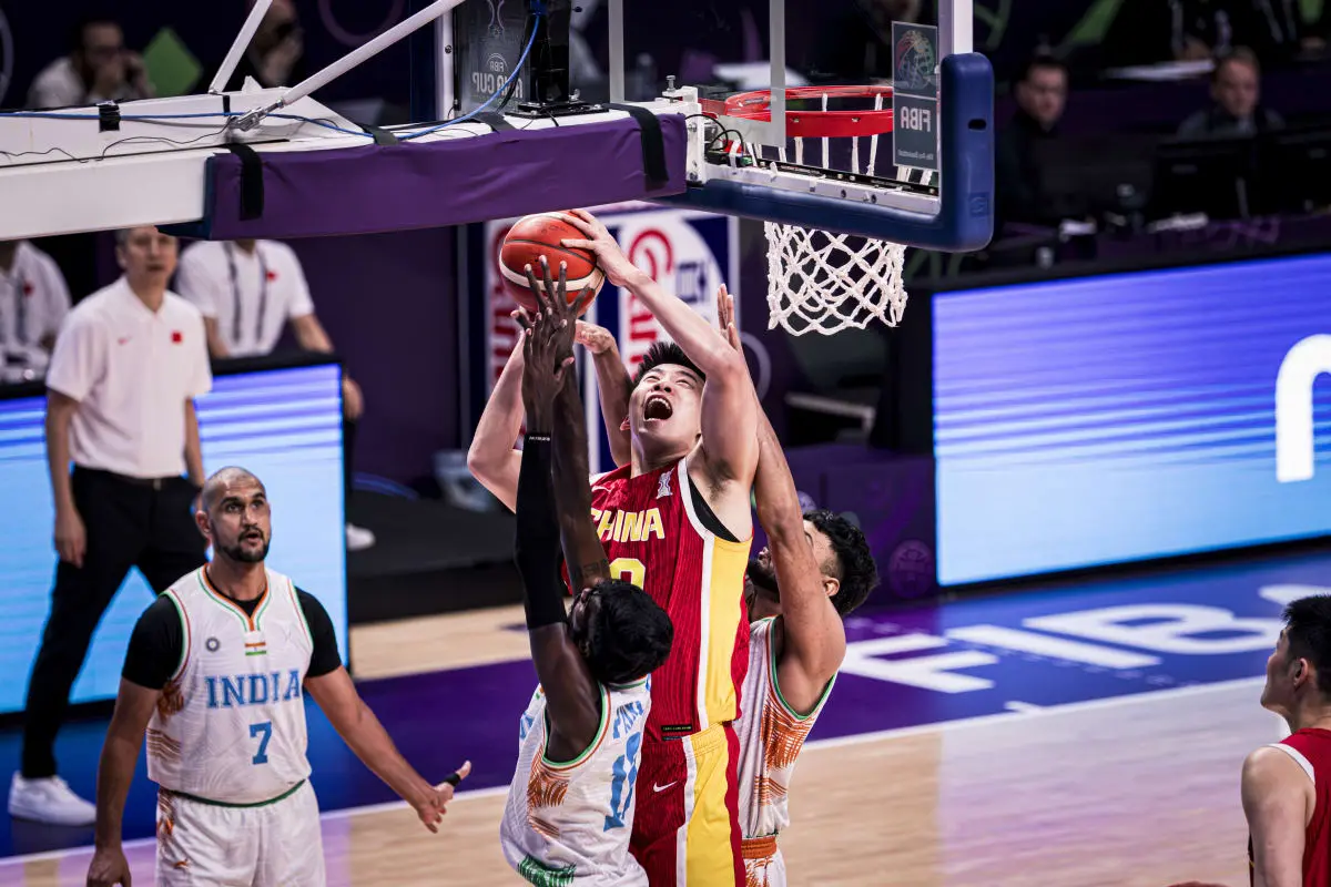 src, 王俊杰在进, 是活力四射