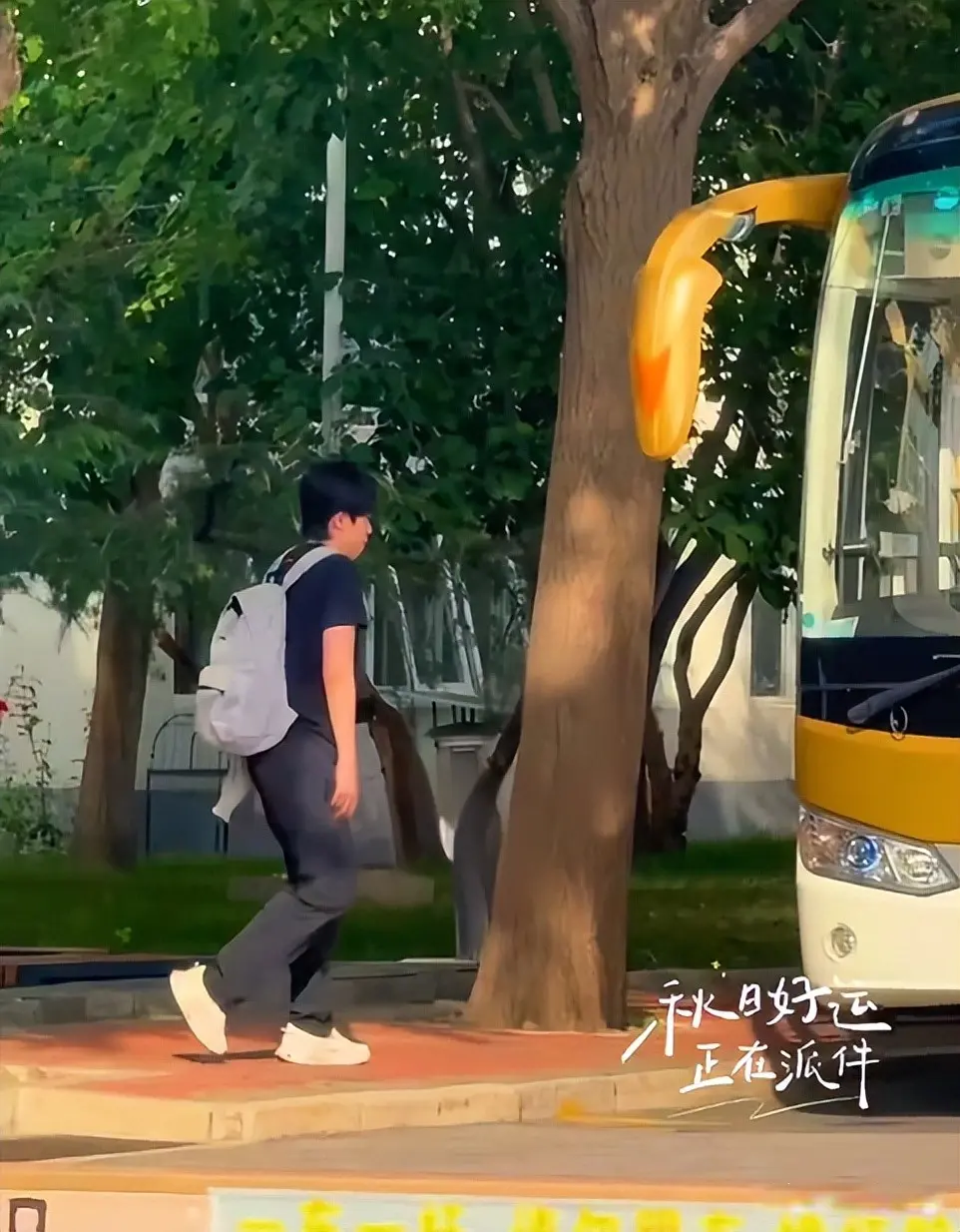 是俩孩子自, img, AA 是俩孩子自, img, AA